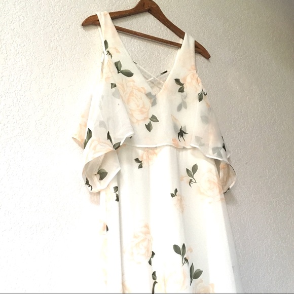 Lulus Dresses & Skirts - Lulu’s Take You There Floral Dress